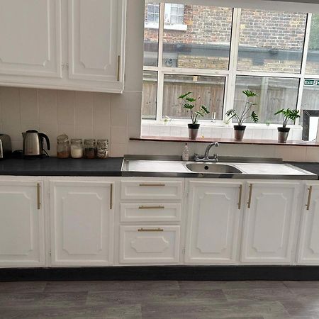 Balham, South London Spacious Guest House 5, 6 Rooms Available Bagian luar foto