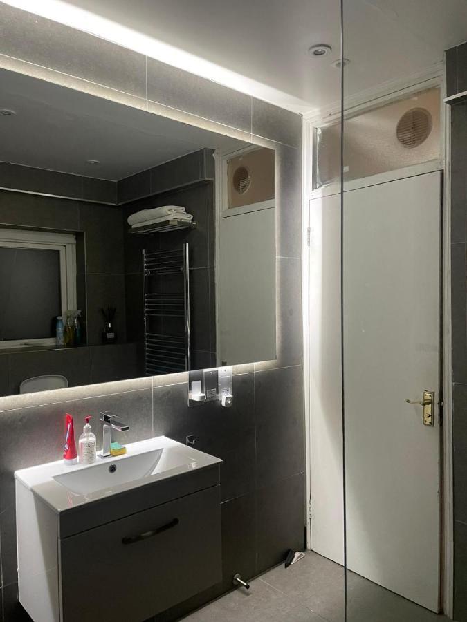Balham, South London Spacious Guest House 5, 6 Rooms Available Bagian luar foto