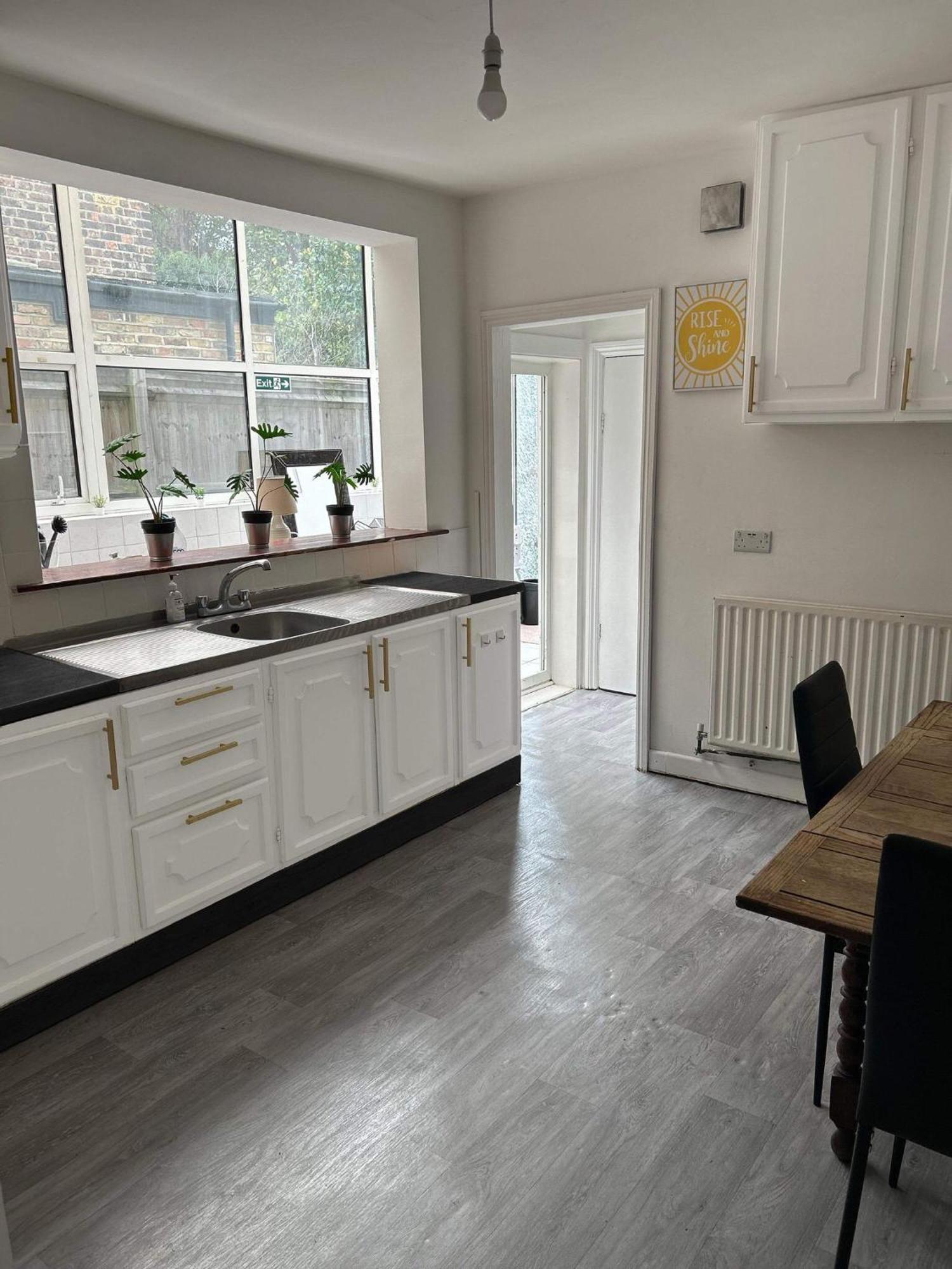 Balham, South London Spacious Guest House 5, 6 Rooms Available Bagian luar foto